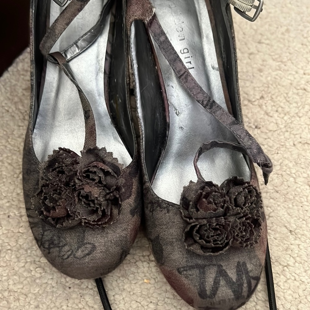 Cute flower heels comfy strap
